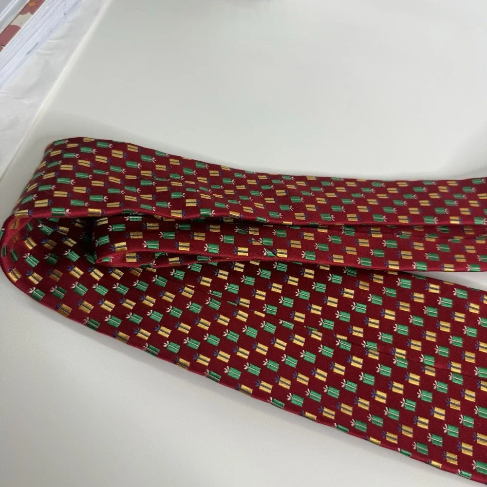NWOT Izod Mens Silk Necktie Christmas Present‎ Red Green Gold 3 7/8 x 59
